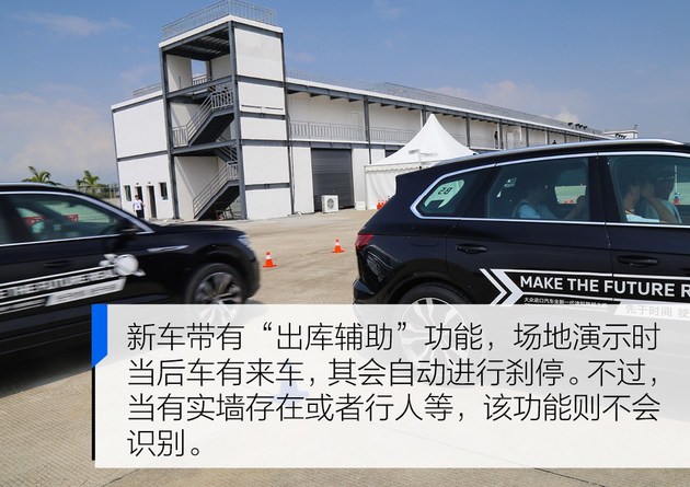 更加年轻化体验全新一代大众途锐,低调全面有内涵试驾进口大众途锐