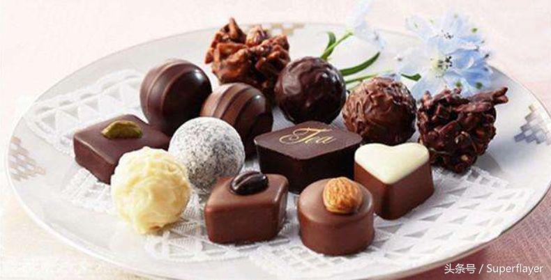 日本的浪漫情人节，女孩借巧克力表白，岛国男人真是太有福了