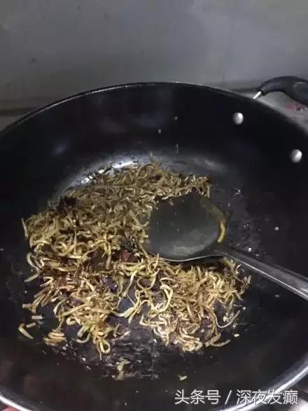 看，这就是让女朋友进厨房的后果