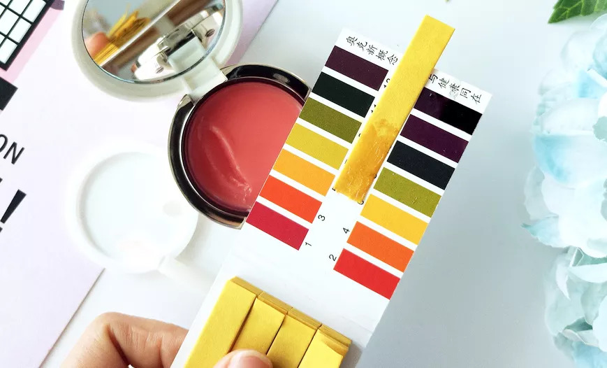 嘴唇干裂？世界最昂贵“液体钻石”，恢复水润，告别唇部细纹！