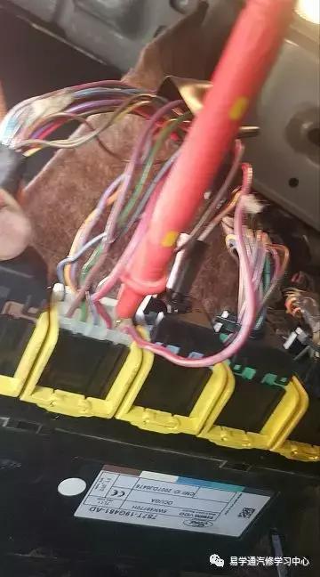 福特蒙迪欧致胜无钥匙进入不通讯,福特蒙迪欧致胜未检测到钥匙维修