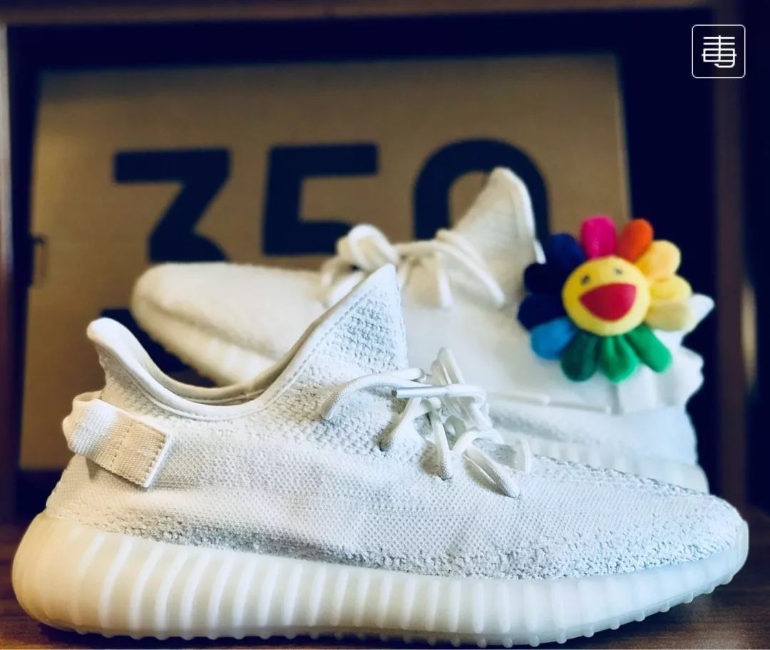 晒出你脚上穿的鞋子,晒出你的球鞋照片