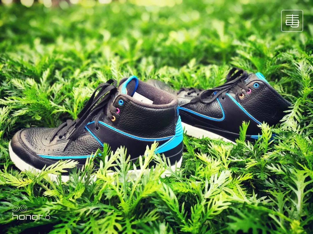 晒出你脚上穿的鞋子,晒出你的球鞋照片