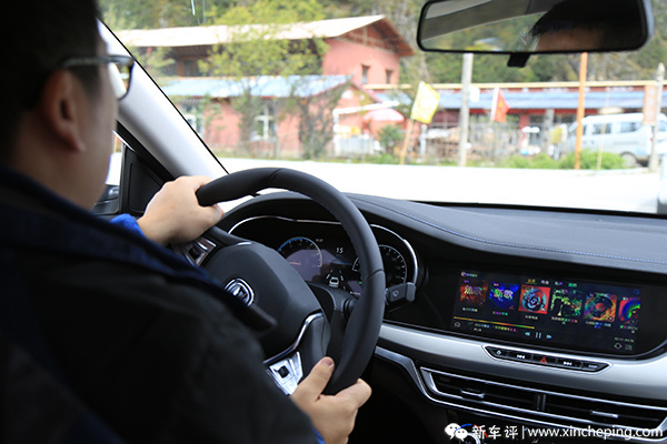 长安逸动ev4602022款参数,2022长安逸动ev460试驾