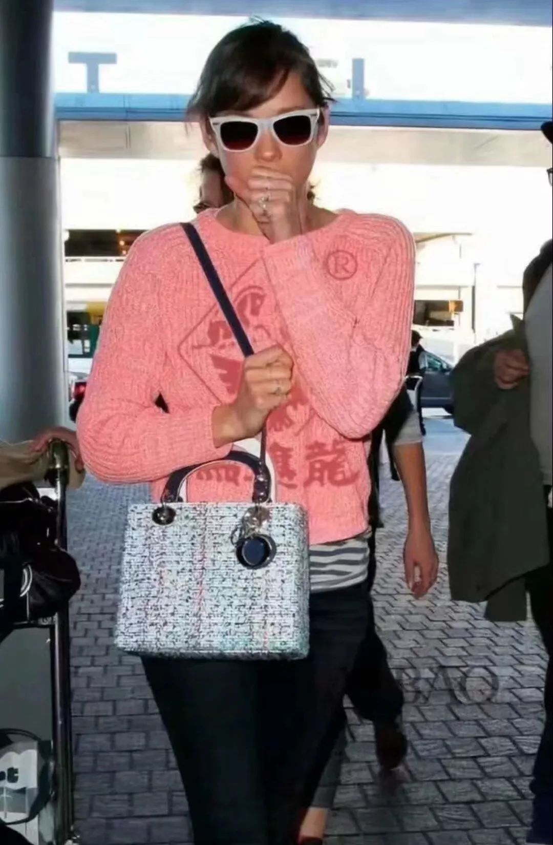 粉色外包装的马应龙痔疮膏,京东卖的马应龙痔疮膏