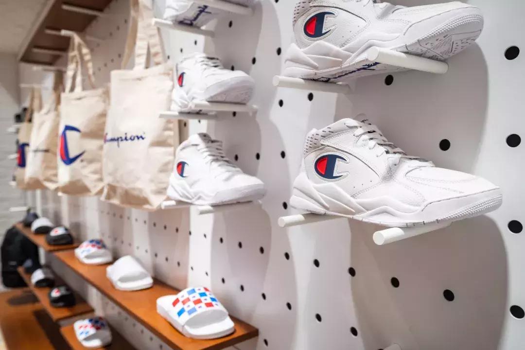 潮牌champion上海开店,美国的一款潮牌champion