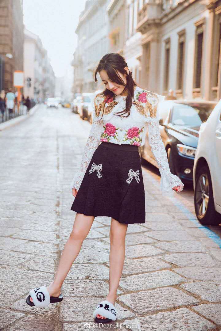 怎样才可以变得和迪丽热巴一样美,如何才能和迪丽热巴一样美