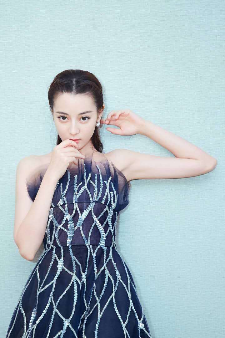 怎样才可以变得和迪丽热巴一样美,如何才能和迪丽热巴一样美