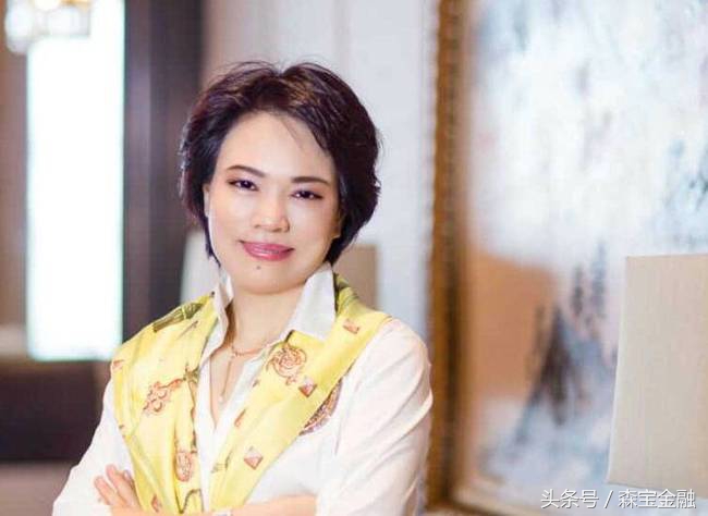 她17岁摆地摊起家成为“饰品女王”成立新光集团如今身陷危机