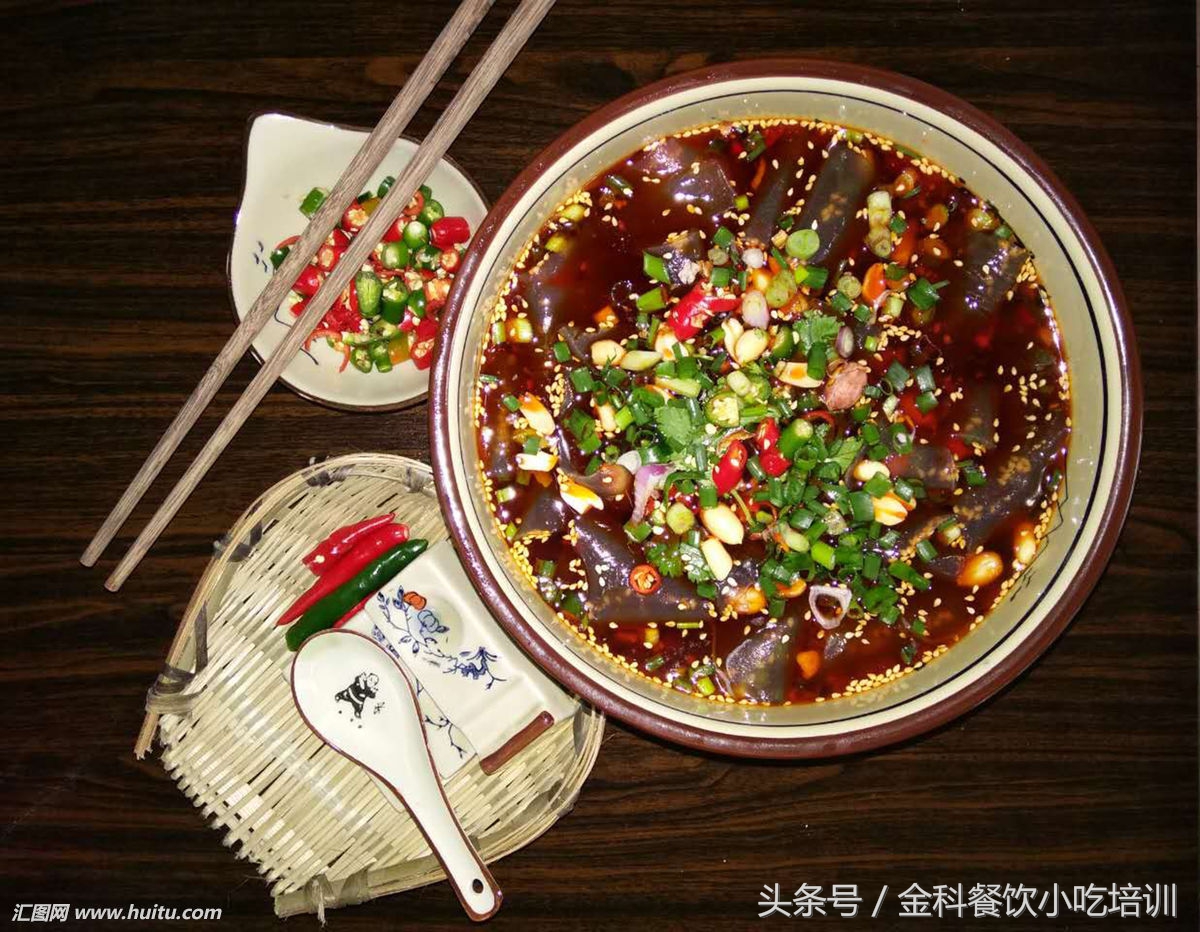 重庆酸辣粉制作过程,重庆酸辣粉的做法和配方视频