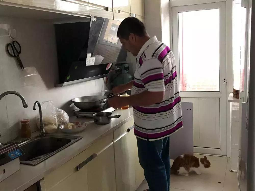 彼得洛夫回不去的老家纪录片全集,东北农村农民的幸福生活