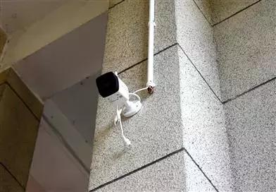 从怀孕到哺乳，女子被直播2年却毫不知情！看看你有没有这个APP……