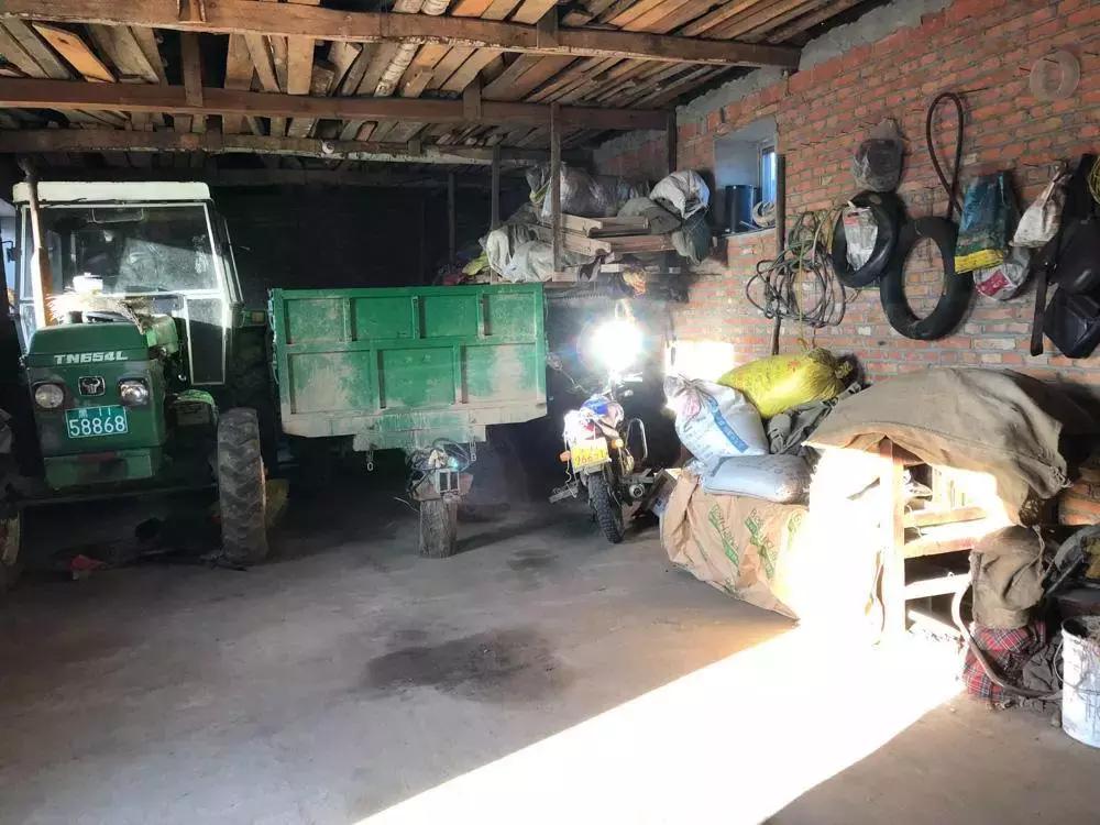 彼得洛夫回不去的老家纪录片全集,东北农村农民的幸福生活