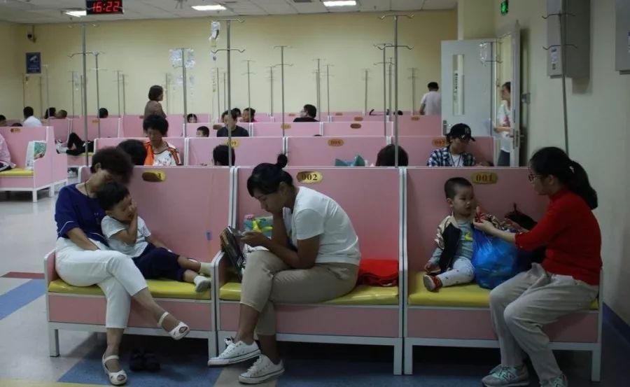 3岁小孩一年发5次烧正常吗,三岁反反复复发烧怎么回事