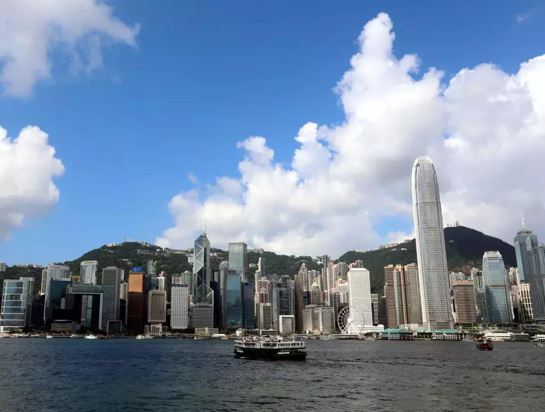 买家：“就算损失10万订金我也不在香港买房了！”