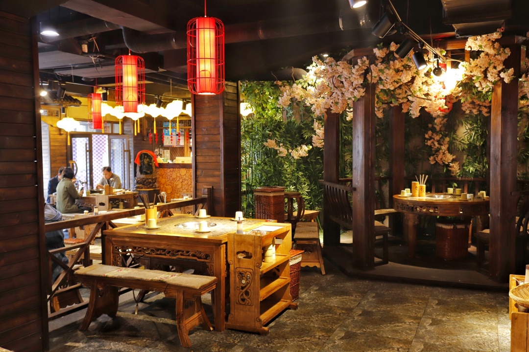 长春万达小郡肝串串香9.9元100串,长春钢管厂五区小郡肝串串香