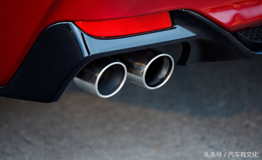 丰田为什么不用2.5lv6发动机,车长5米搭载v8双增压发动机