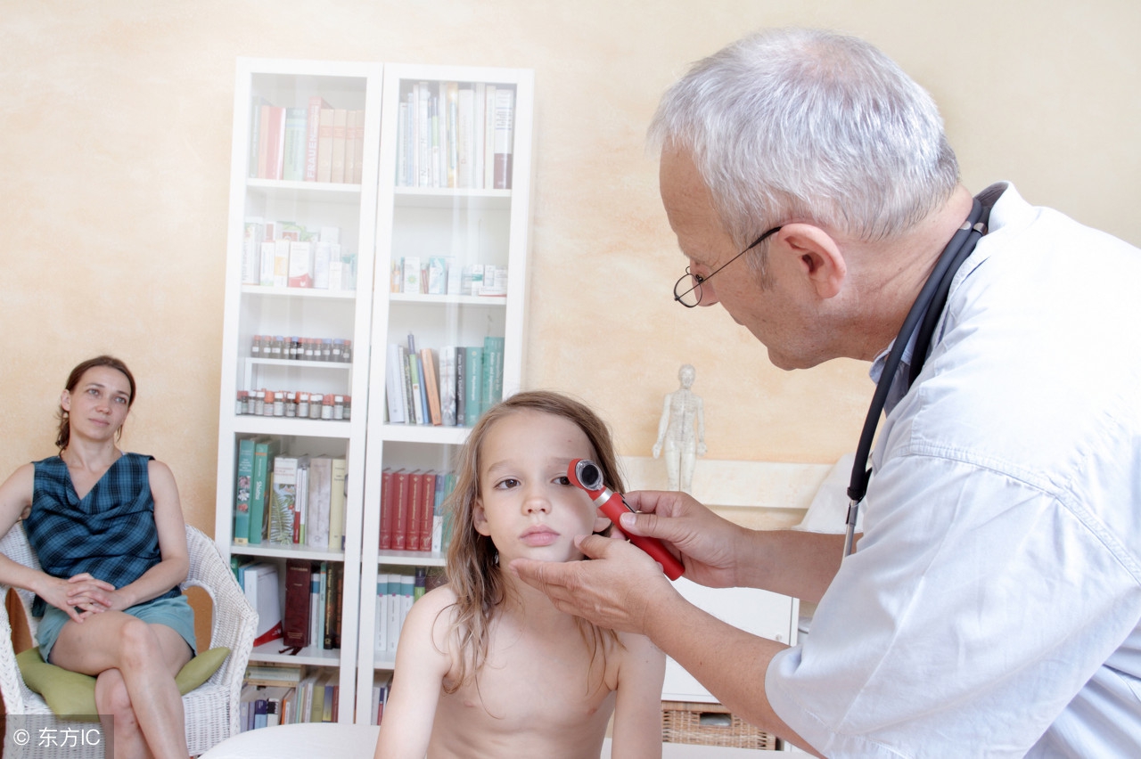 宝宝一般什么情况容易胳膊脱臼,宝宝胳膊总是脱臼怎么办