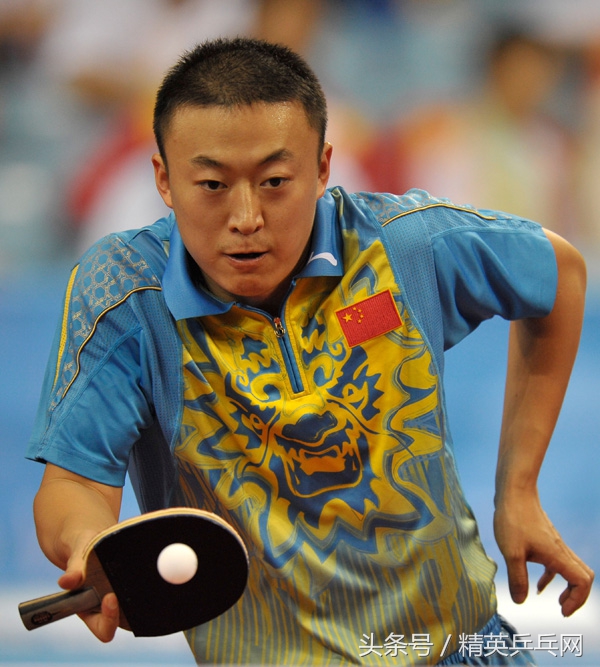 和平精英聊一聊武器答案,精英聊器材视频