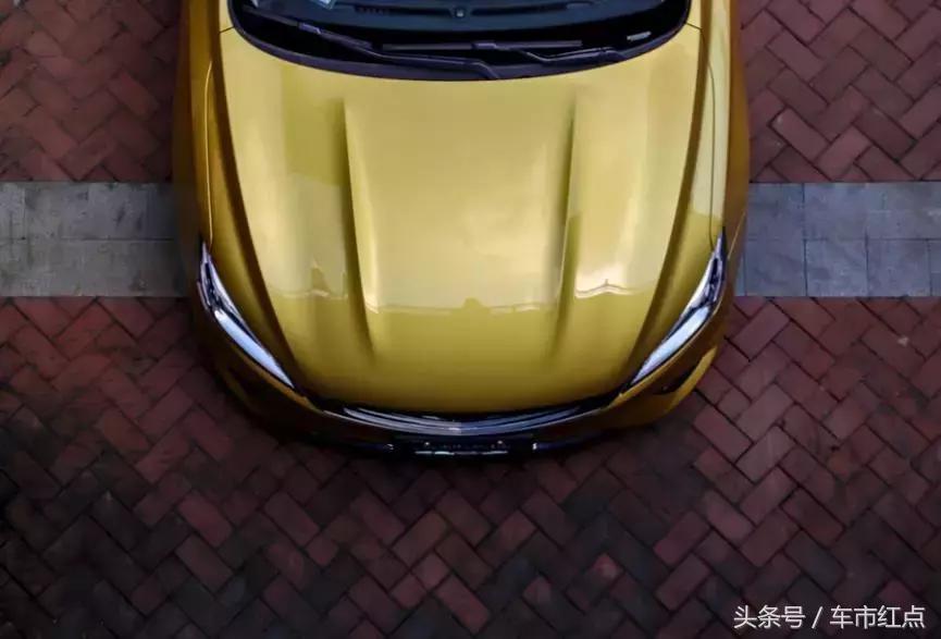 缤瑞2019款200tdct缤驰版,吉利缤瑞2020款1.4t豪华版灯光