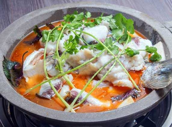 石锅鱼适合搭配什么菜品,石锅鱼店里的菜品应该有哪些