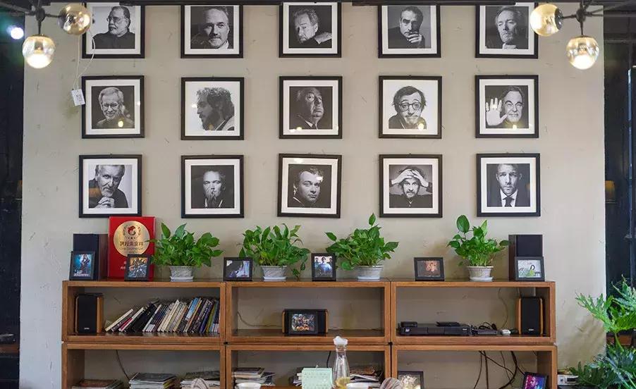 去这家店吃饭还要带西瓜霜？！成都这个“网绿”店暗藏玄机~