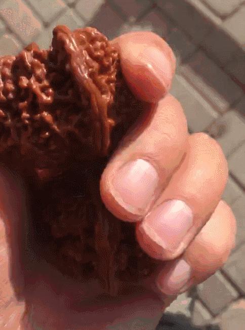 文玩核桃满天星盘出柿子红的包浆长这样