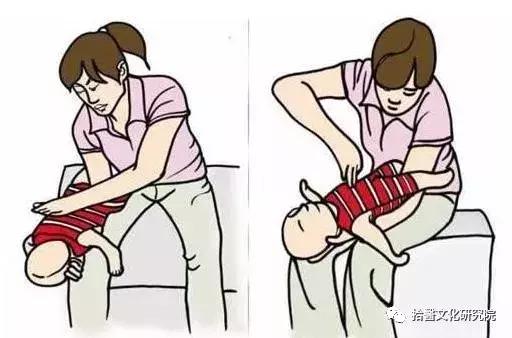 女子噎到男子急救,一名女子噎着了