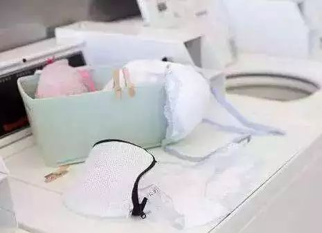 为什么美国电影里经常出现自助洗衣店？