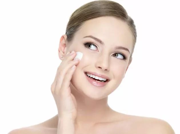 那些年跟风潮流买的东西,哪些国货精华是抗衰的