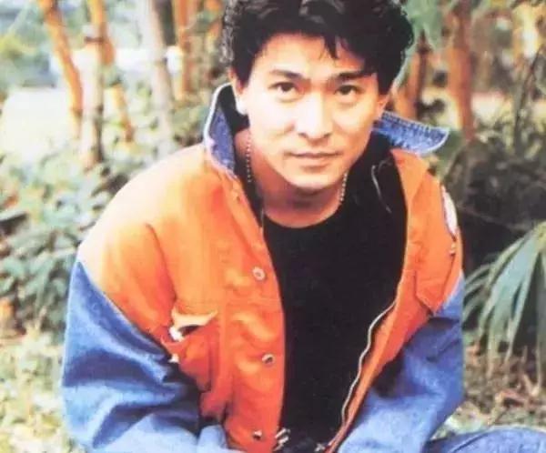 今天我不关心离婚，只想祝你生日快乐