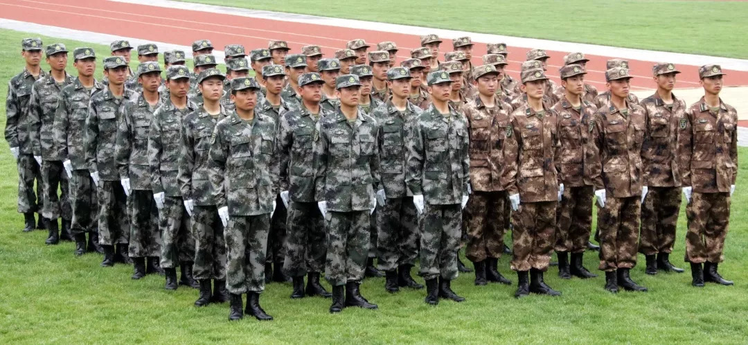 有什么军靴介绍,中国解放军最新的作战靴