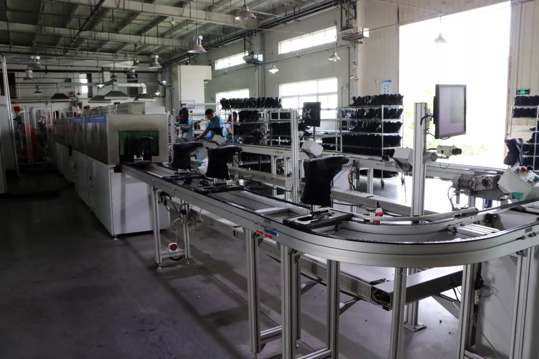 有什么军靴介绍,中国解放军最新的作战靴