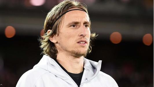 莫德里奇2018世界足球先生,莫德里奇荣获2018年金球奖