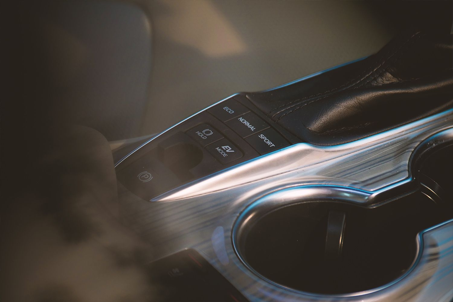 丰田凯美瑞混动2024款沉浸式体验,以设计师的眼光去看待事物