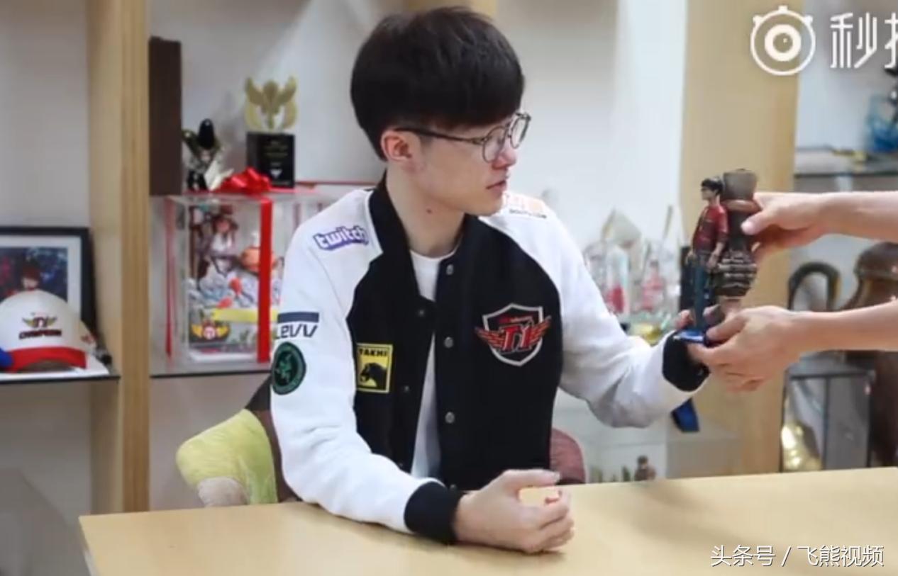 2017年英雄联盟全球总决赛手办,英雄联盟总决赛奖杯手办