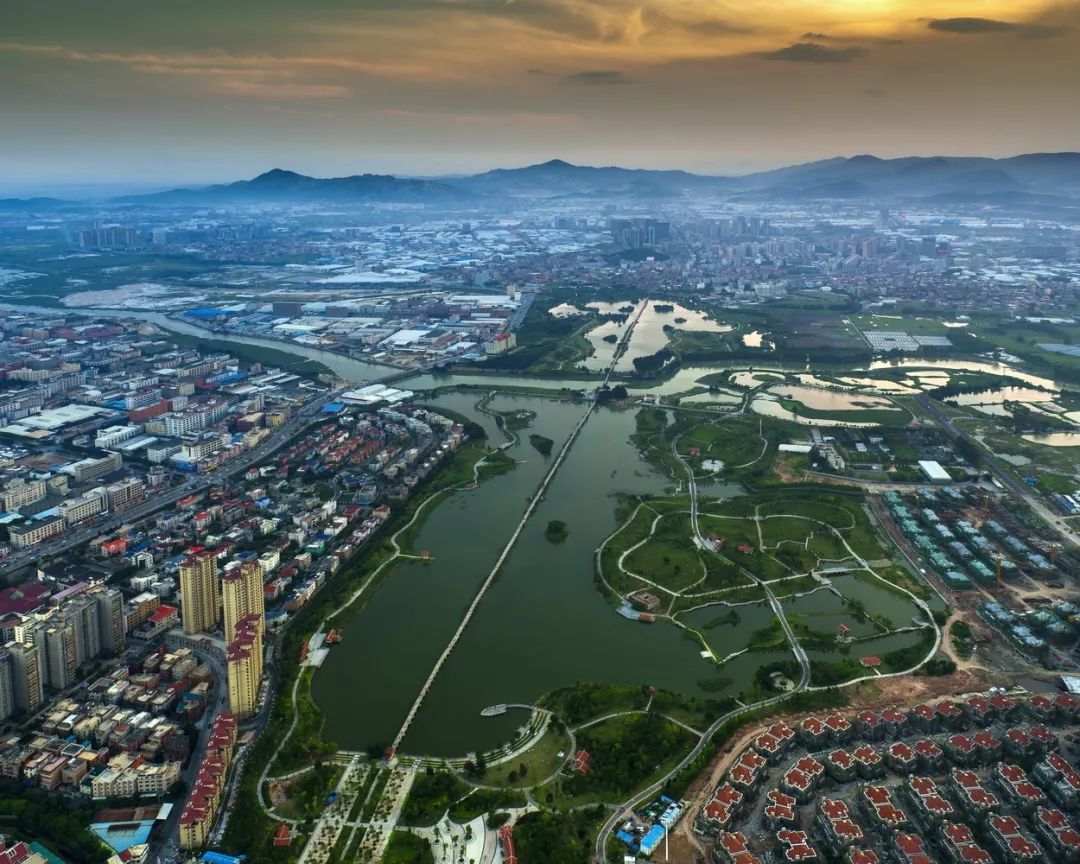 今天人民日报头版,人民日报评论晋江