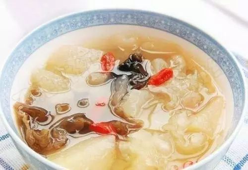 秋燥口腔上火吃什么药,秋燥上火喝什么茶降火