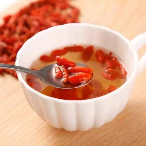 秋燥口腔上火吃什么药,秋燥上火喝什么茶降火