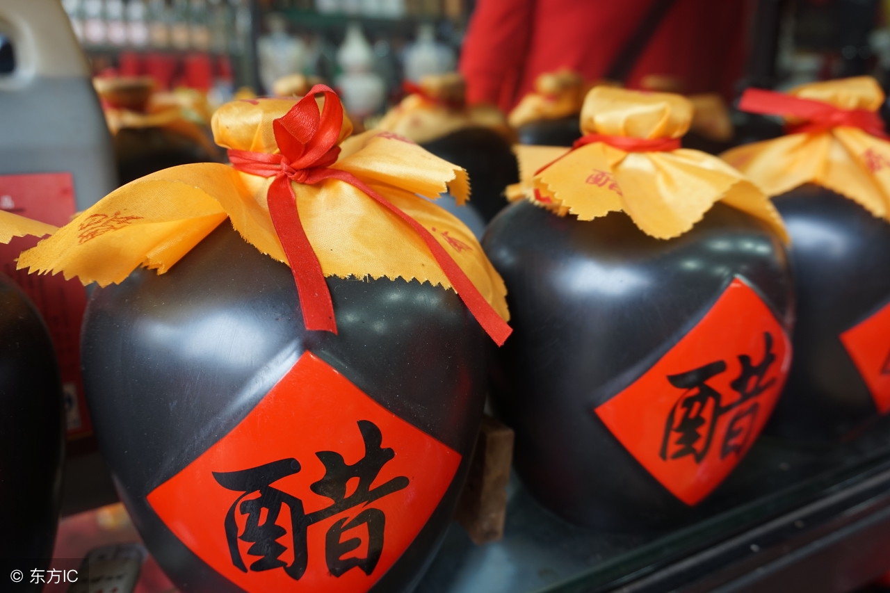 嘴唇颜色看出身体状况吃什么改善,嘴唇颜色看出身体状况照片