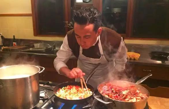 医生说饮食要有规律,专家说这样吃饭可以多活20年