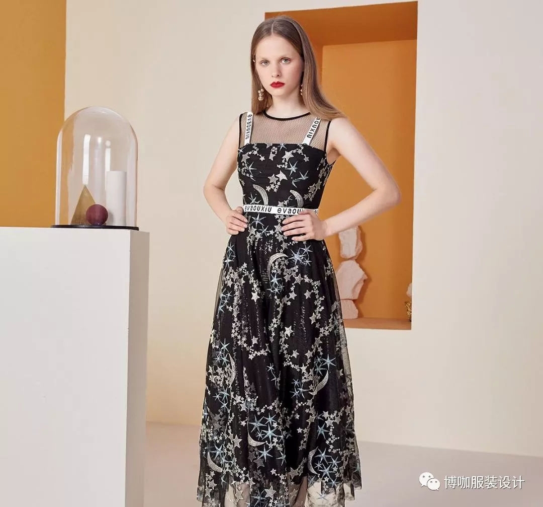 深秋流行衣服推荐,秋意正浓时尚外套