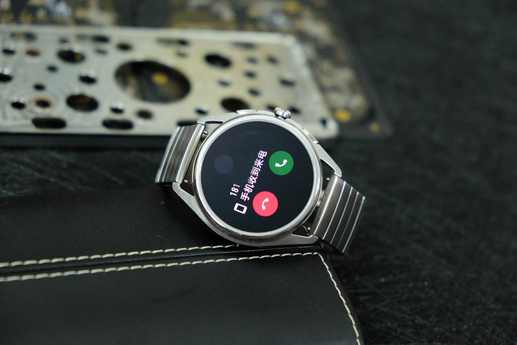 阿玛尼watch智能手表,applewatch对比阿玛尼