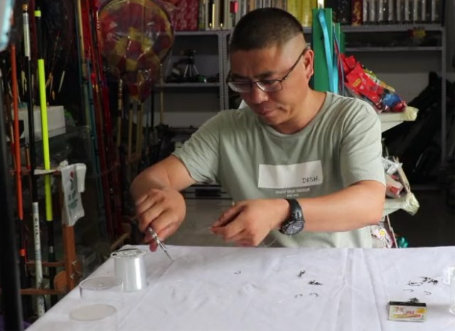 野钓串钩绑钩方法视频教程,取一根80厘米的主线如何绑串钩