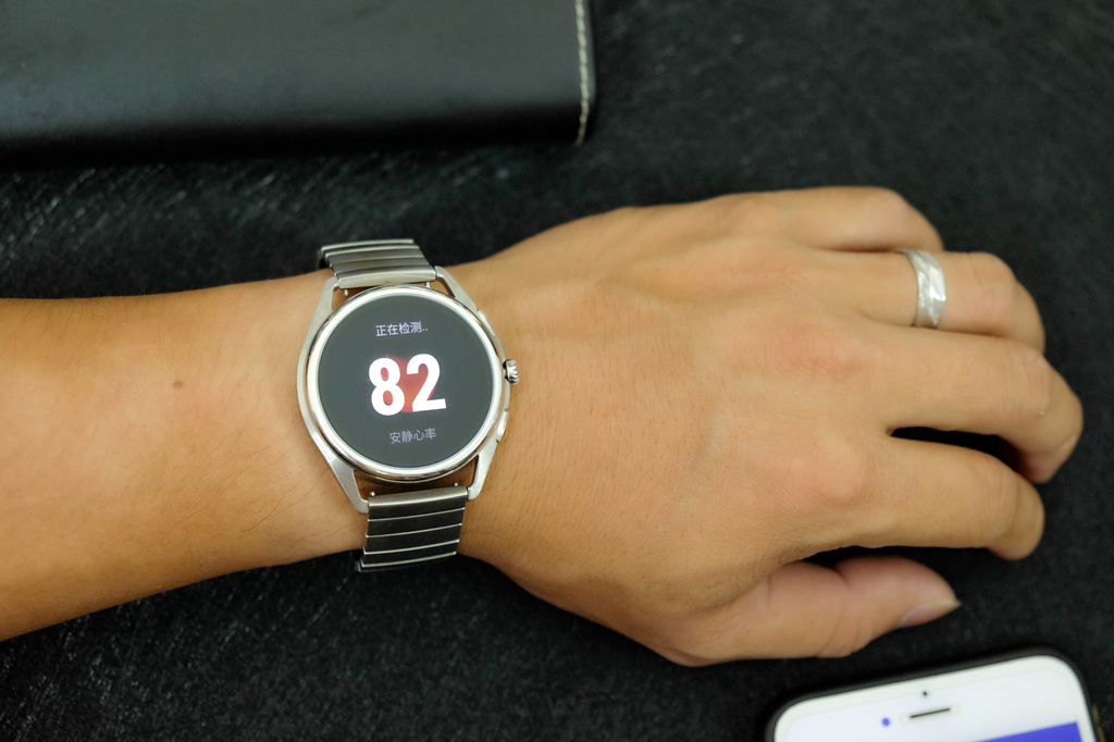 阿玛尼watch智能手表,applewatch对比阿玛尼