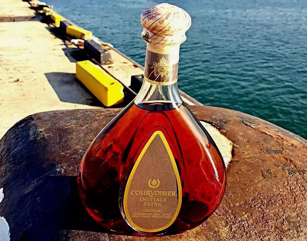 拿破仑xo和轩尼诗vsop哪个口感好,拿破仑vsop干邑白兰地好喝吗