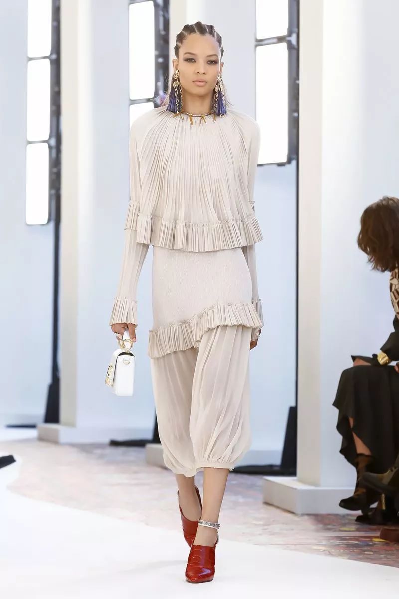 Chloé自由女神开启时尚乌托邦，MaisonMargiela鬼才升级！