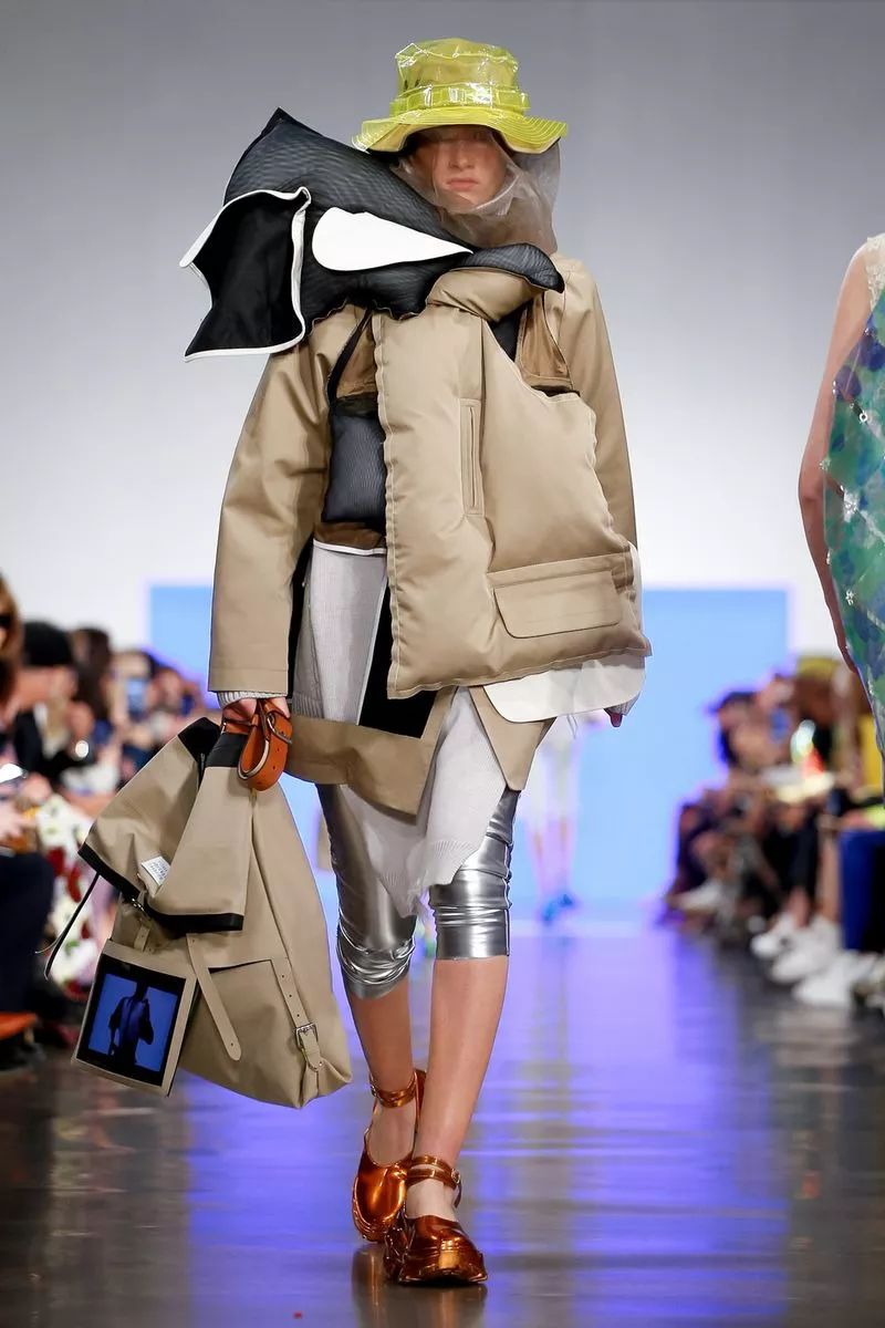 Chloé自由女神开启时尚乌托邦，MaisonMargiela鬼才升级！