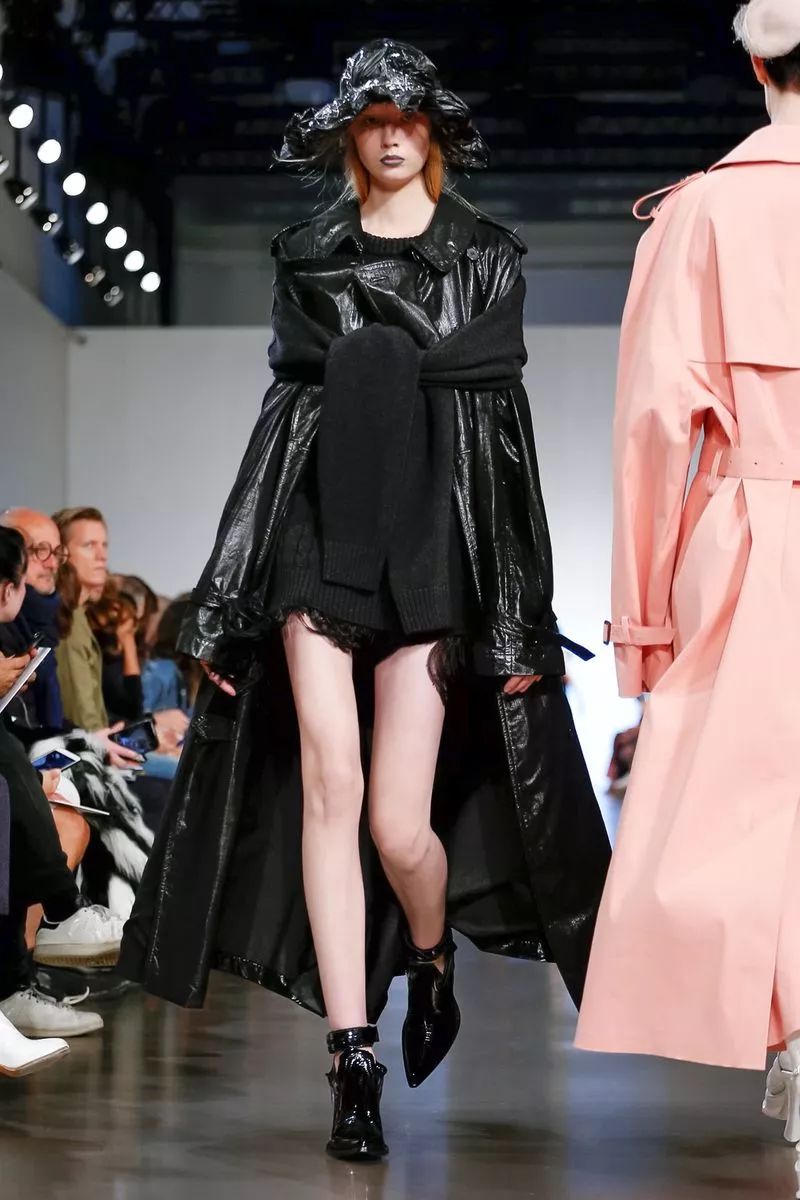 Chloé自由女神开启时尚乌托邦，MaisonMargiela鬼才升级！