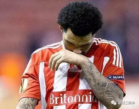 时隔14年英超再现帽子戏法,25岁闪耀英超赛场后却光速陨落